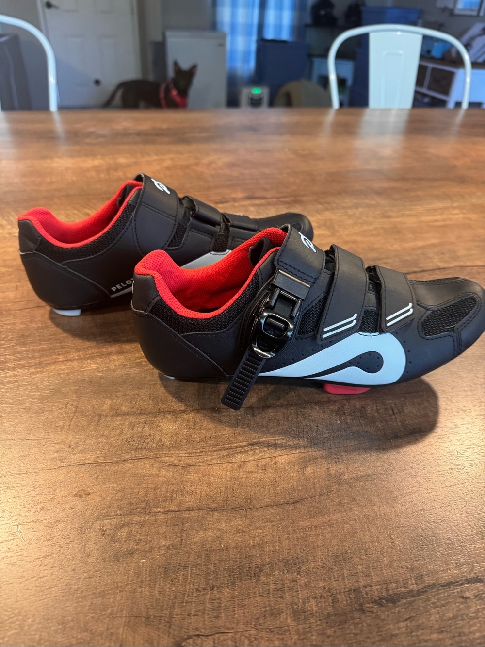Peloton Cycling Shoes EU 40 Black Red Clip In Bike Shoes
